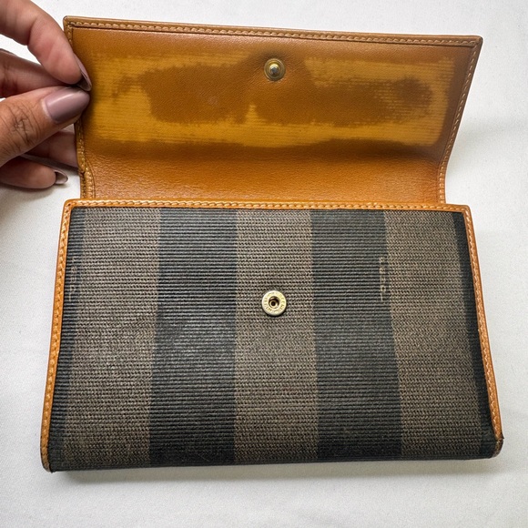 Fendi wallet - Picture 2 of 9